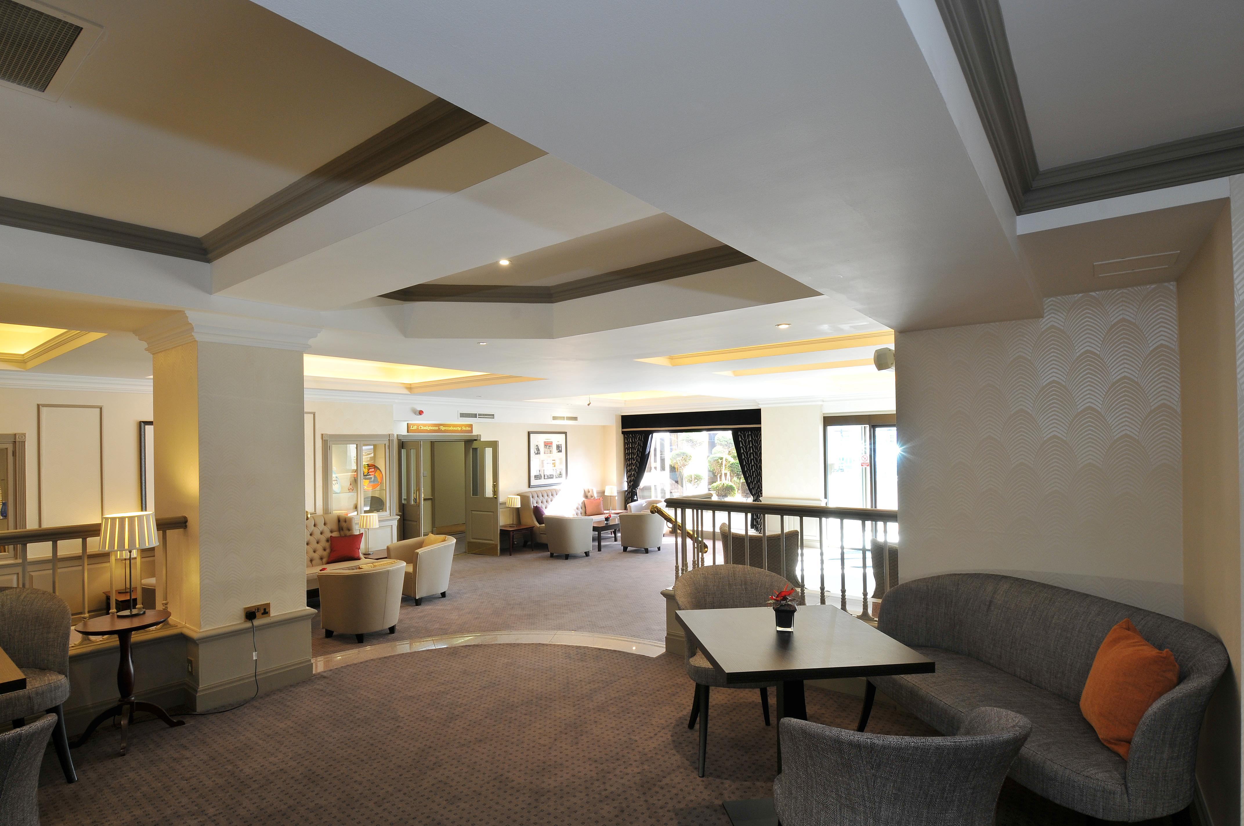 Bromley Court Hotel London Екстериор снимка