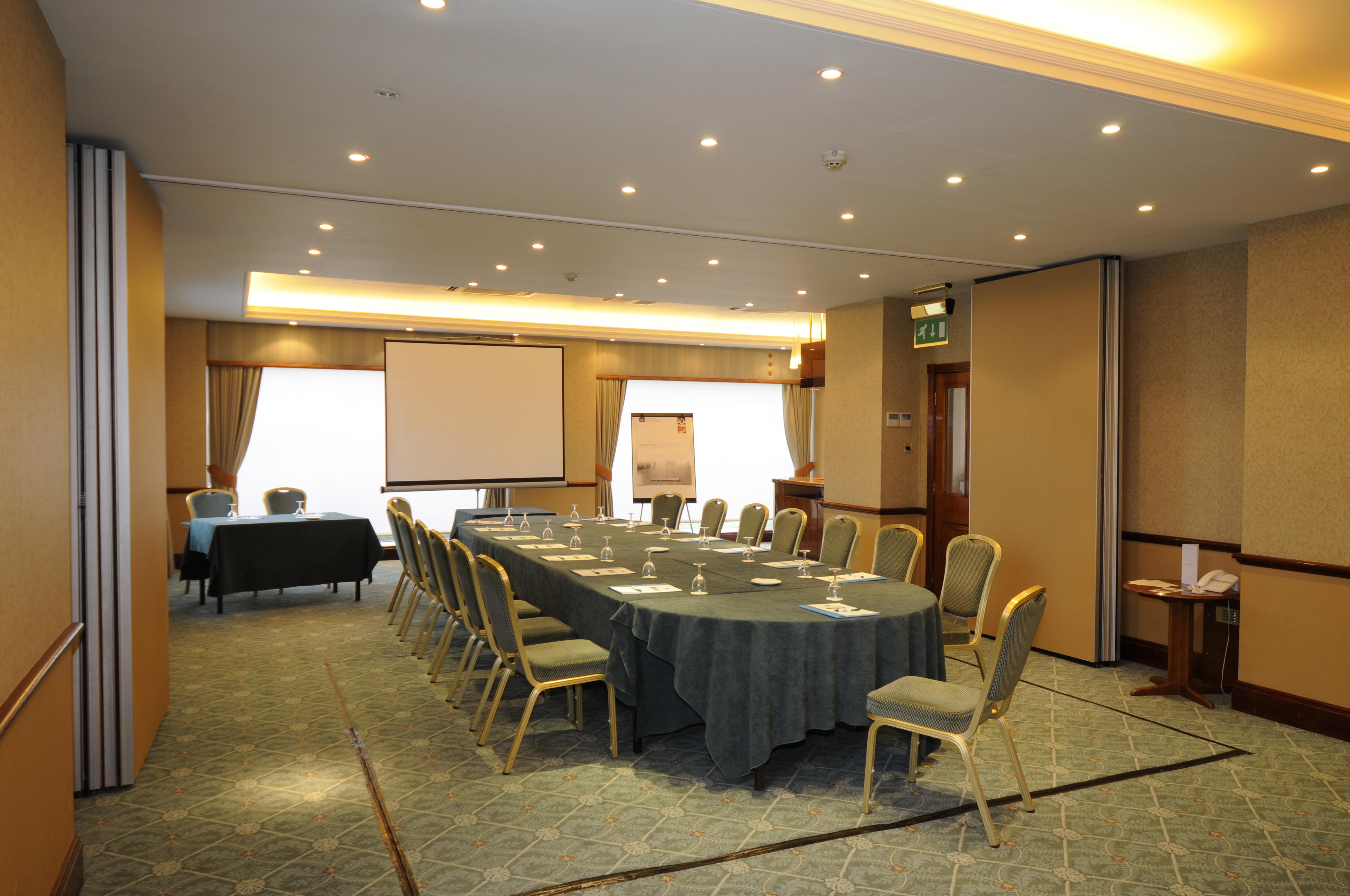 Bromley Court Hotel London Съоръжения снимка