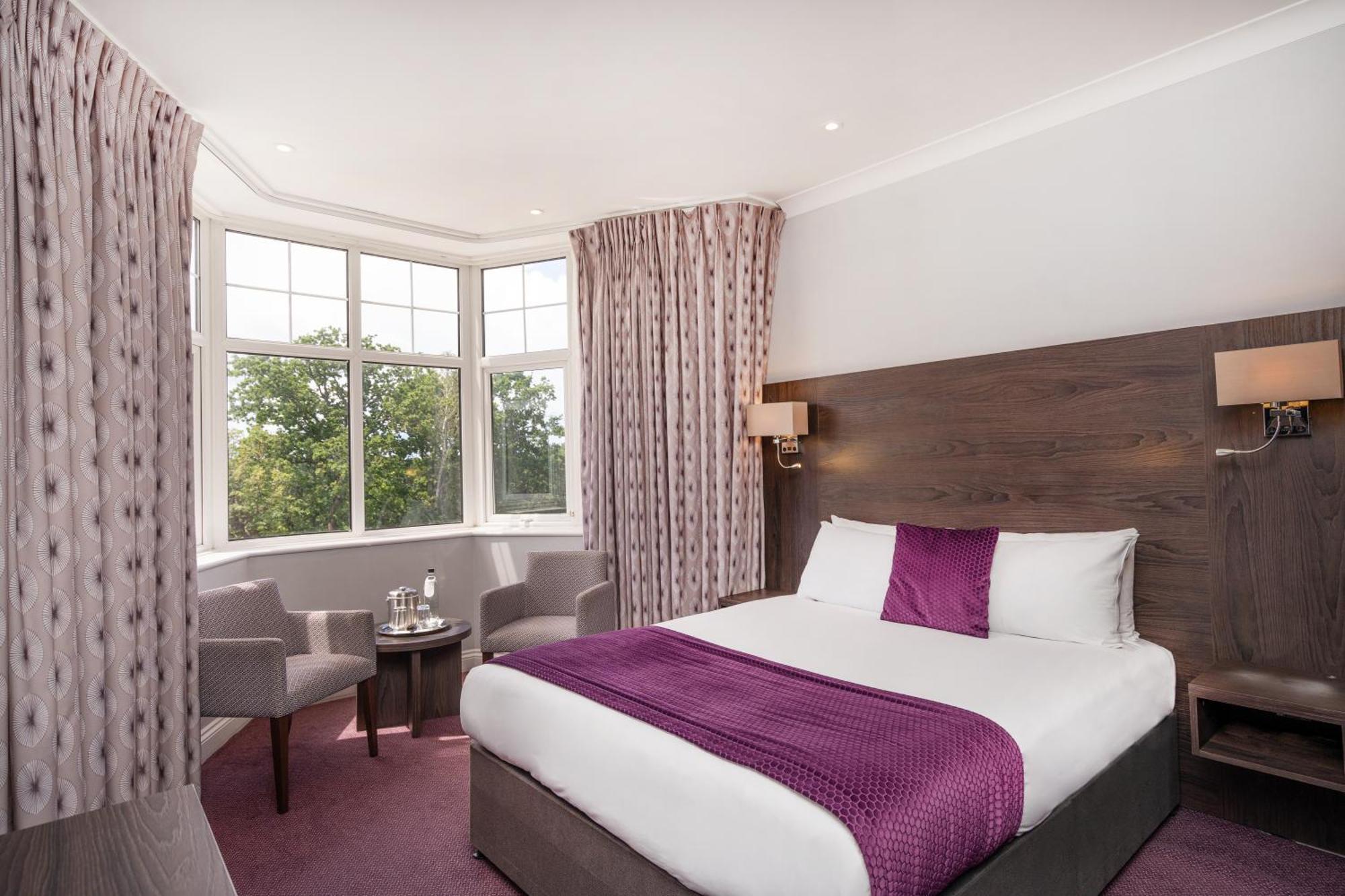 Bromley Court Hotel London Екстериор снимка
